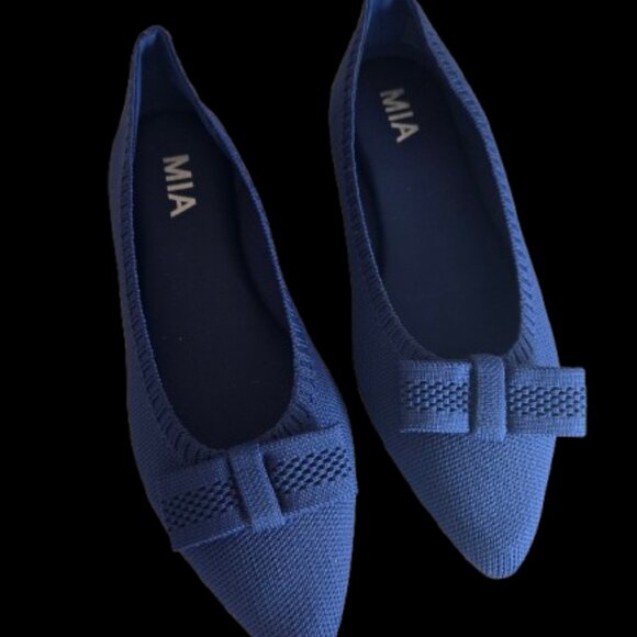 Size 6 MIA navy Josephine ballet flats with bow - Picture 1 of 3